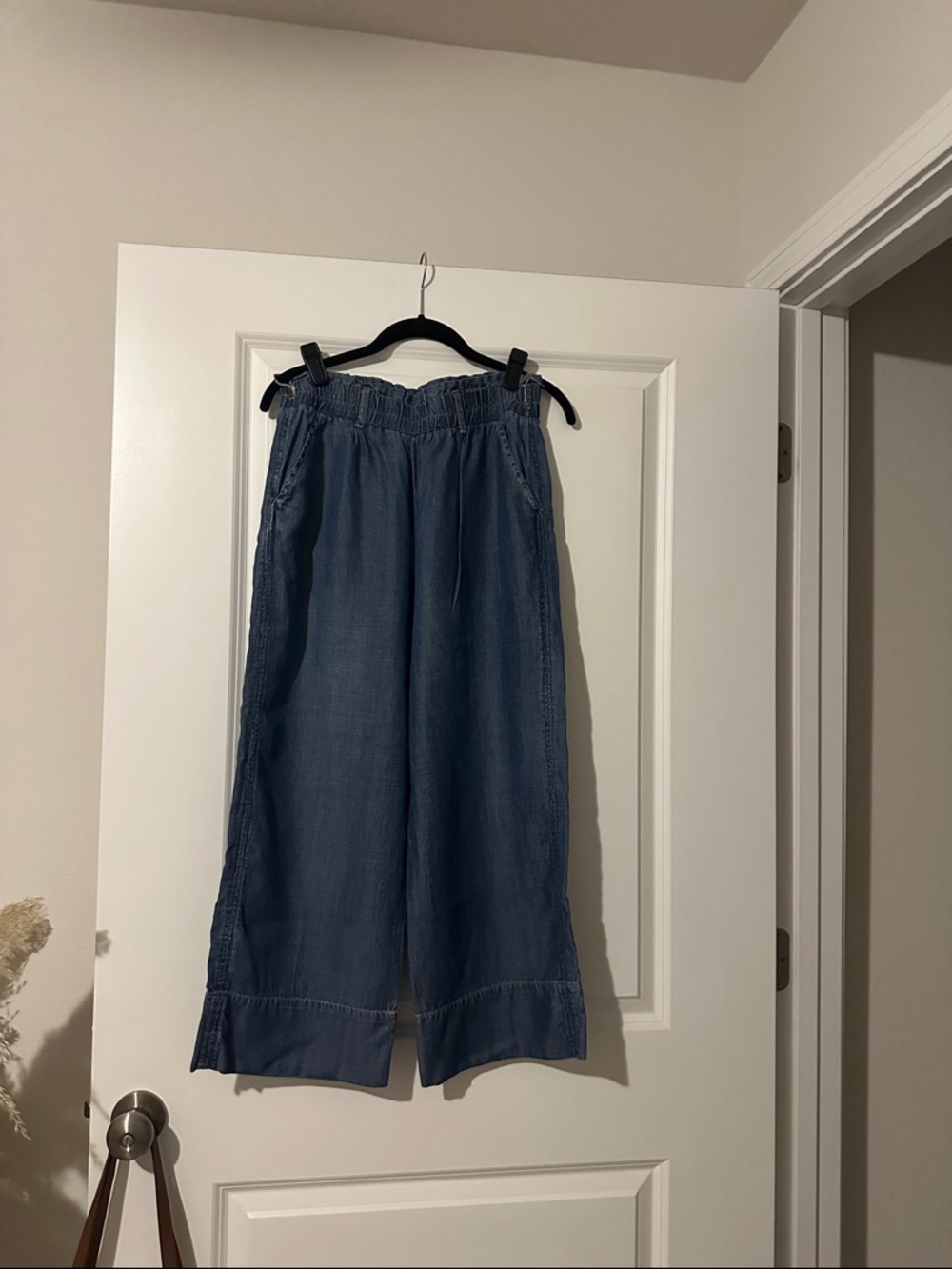 Tahari Denim-Blue Elastic Waist Pants